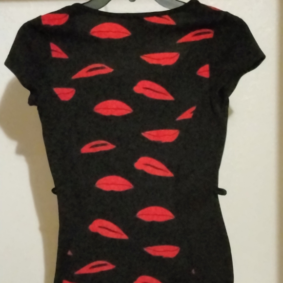 # Gal BOSS medium black and red ♥️ top. - Picture 2 of 6